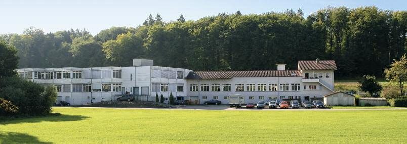 Das Firmengebäude der WESA AG in Inkwil im Grünen